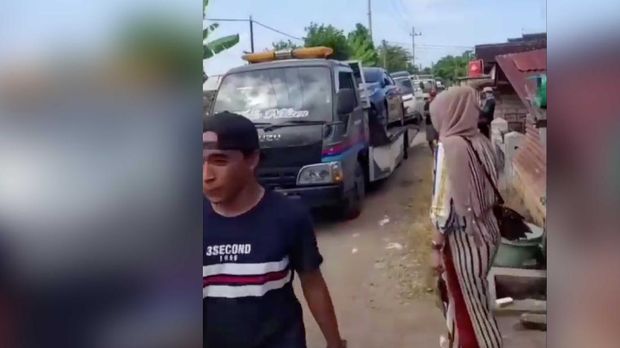 Heboh! Satu Desa Borong Mobil Gegara Ganti Rugi Kilang Tuban