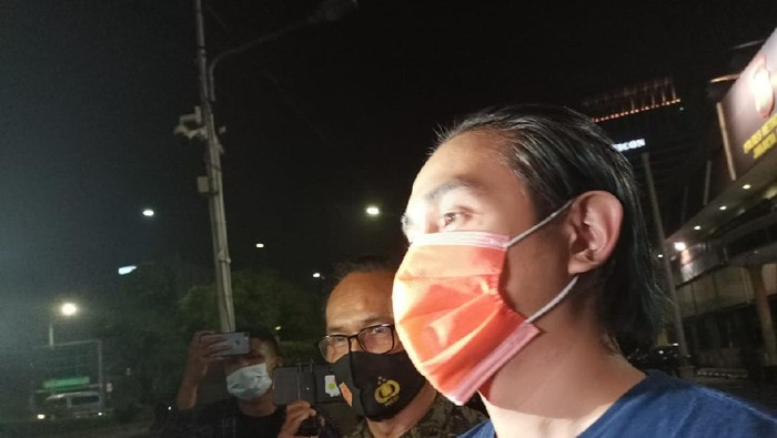 Ajun Perwira dipulangkan usai diperiksa terkait kasus narkoba Jennifer Jill.
