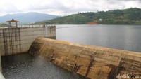 Bendungan yang dibangun dengan menelan dana Rp 1,4 triliun dibangun dengan tipe Timbunan Batu Zonal Inti Tegak dan memiliki kapasitas tampung 70,52m3.