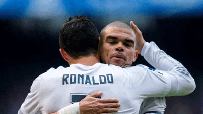 Foto: Pepe dan Ronaldo Biasanya Kawan, Kini Jadi Lawan