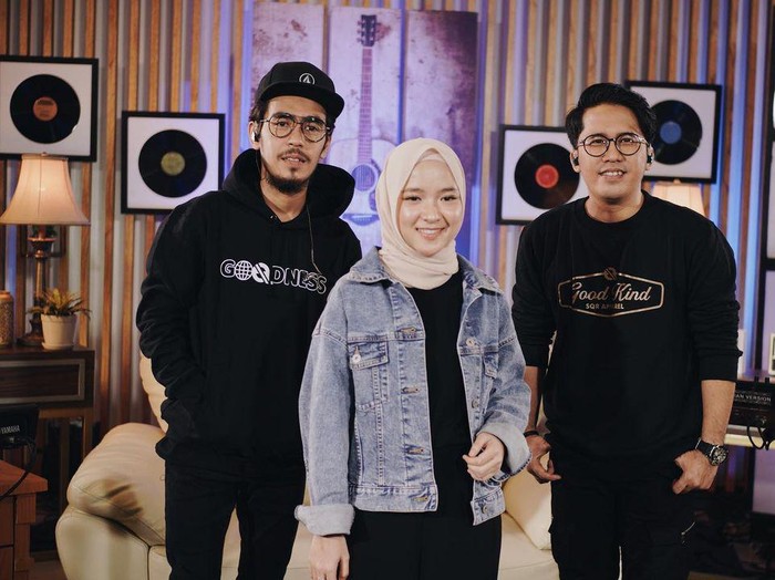 Gaya hijab Nissa Sabyan.