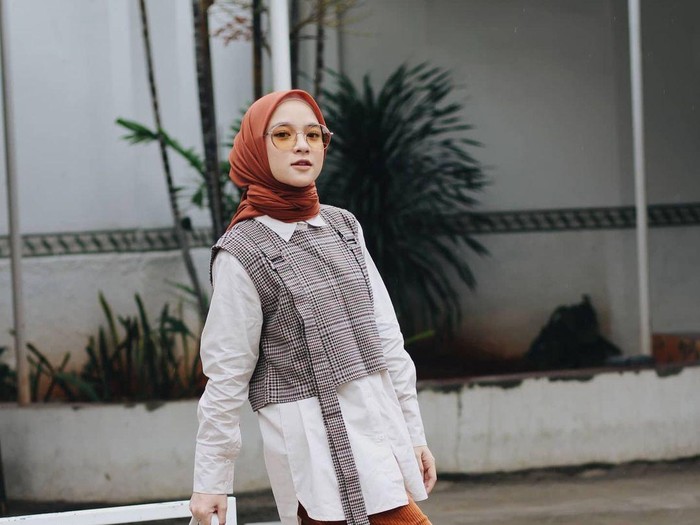 Gaya hijab Nissa Sabyan.
