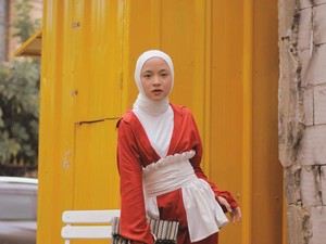 4 Gaya Hijab Nissa Sabyan, Vokalis Cantik Sabyan Gambus yang Jadi Atensi