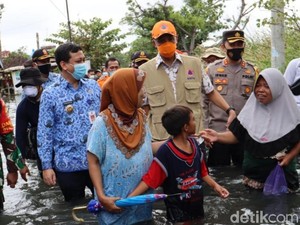 Singgung Banjir Purba, Ganjar: Penanganan di Pekalongan Perlu Desain Khusus