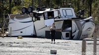 Sekitar 10 orang luka-luka akibat terjangan tornado tersebut. Robert Willett/The News & Observer via AP.