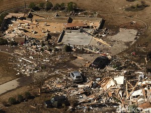Negara Bagian Missouri Porak-poranda Diterjang Lusinan Tornado