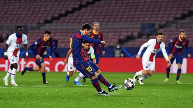 Lionel Messi BARCELONA, SPAIN - FEBRUARY 16: Lionel Messi of FC Barcelona scores their side's first goal from the penalty spot during the UEFA Champions League Round of 16 match between FC Barcelona and Paris Saint-Germain at Camp Nou on February 16, 2021 in Barcelona, Spain. Sporting stadiums around Spain remain under strict restrictions due to the Coronavirus Pandemic as Government social distancing laws prohibit fans inside venues resulting in games being played behind closed doors. (Photo by David Ramos/Getty Images)