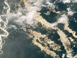 Fakta Menyedihkan di Balik Foto Sungai Emas yang Diambil NASA