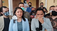 Marshanda memberikan penjelasan soal tudingan selingkuh dengan Arya Claporth. Foto: Dony Indra Ramadhan