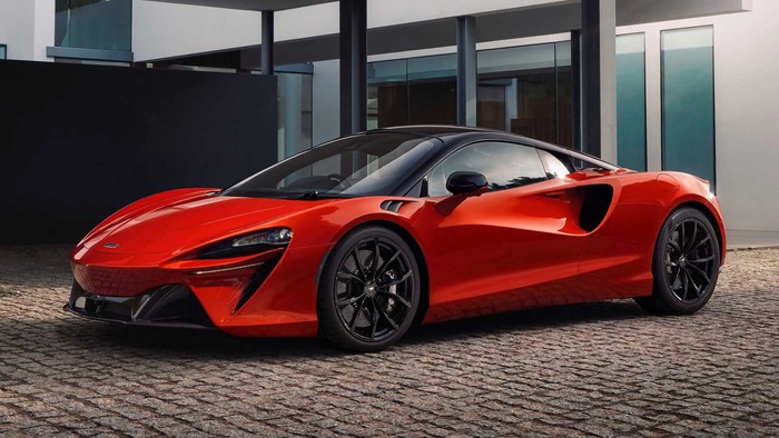 McLaren Artura Hybrid