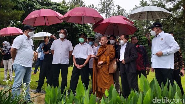 Kunjungan Menko PMK ke Candi Borobudur hari Rabu (17/2/2021)