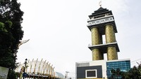 Sedangkan, Sabilulungan bermakna gotong royong dalam bahasa Indonesia. Penggunaan angka 99 amat lekat dengan agama Islam, yakni Asmaul Husna. (Muhammad Iqbal/detikTravel)