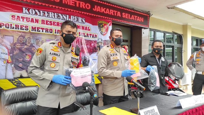 Polres Jaksel tangkap pelaku jambret bocah yang viral di medsos.