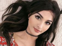 Potret Cantik SSSniperWolf, YouTuber Gaming yang Bikin Meleleh