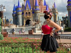 Potret Cantik SSSniperWolf, YouTuber Gaming yang Bikin Meleleh