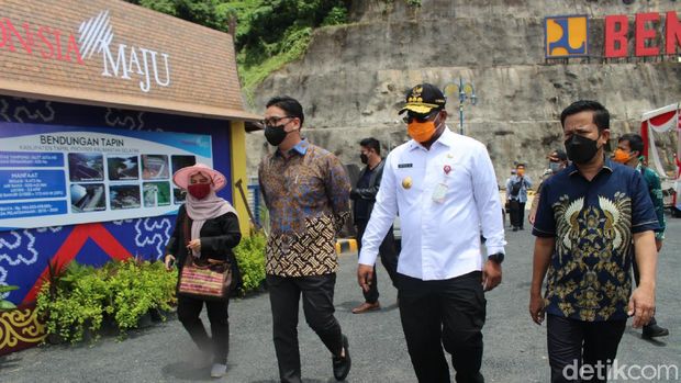 Presiden Jokowi diagendakan meresmikan Bendungan Tapin di Kalsel pada Kamis (18/2) besok (M Risanta/detikcom)