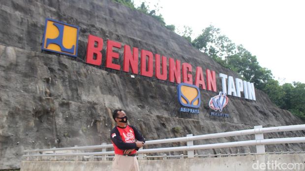 Presiden Jokowi diagendakan meresmikan Bendungan Tapin di Kalsel pada Kamis (18/2) besok (M Risanta/detikcom)