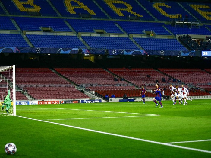 Paris Saint-Germain berhasil mengalahkan Barcelona di Camp Nou, Rabu (17/2/2021) dini hari WIB. PSG menang dengan skor 4-1.