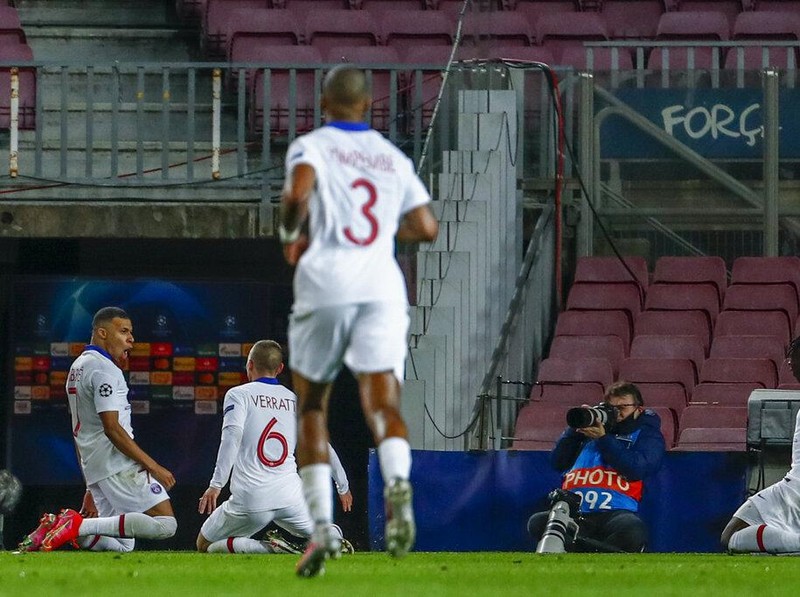 Paris Saint-Germain berhasil mengalahkan Barcelona di Camp Nou, Rabu (17/2/2021) dini hari WIB. PSG menang dengan skor 4-1.