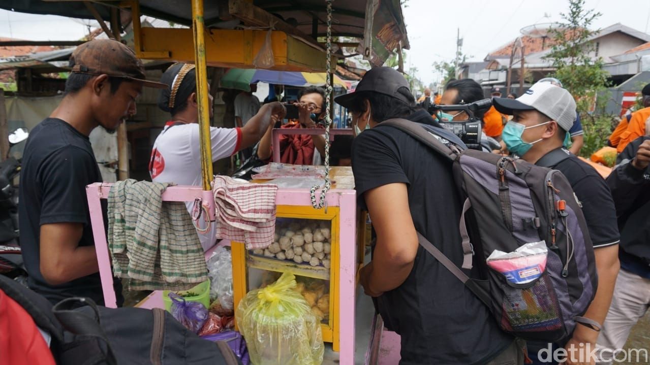 Senangnya Bang Jeck, Baksonya Diborong Pak Ganjar Pranowo