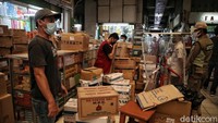 Perlu diketahui  penambahan angka kasus COVID-19 di DKI Jakarta sedikit turun dari hari-hari sebelumnya.