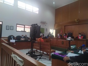 Peserta Demo Ricuh Ngaku Terhasut Tulisan di IG, Syahganda: Saya Tak Punya IG