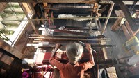Tenun Songket Silungkang mengandung nilai-nilai kehidupan di masyarakat. Nilai-nilai itu adalah kesakralan, keindahan (seni), ketekunan, ketelitian dan kesabaran.  