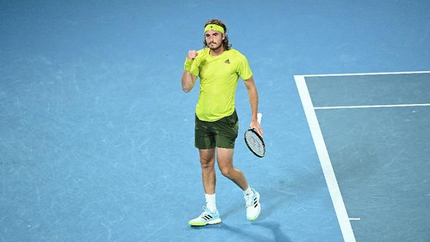 MELBOURNE, AUSTRALIA - FEBRUARY 17: Stefanos Tsitsipas of Greece celebrates winning a point during his Men's Singles Quarterfinals match against Rafael Nadal of Spain during day 10 of the 2021 Australian Open at Melbourne Park on February 17, 2021 in Melbourne, Australia. (Photo by Quinn Rooney/Getty Images)