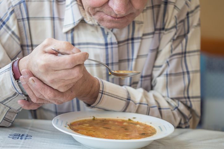 5 Alasan Berkeringat Saat Makan, Waspadai Gejala Penyakit!