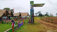 Agro Edu Wisata Garuda Mupuk ini berada di Desa Sukamulya, Kecamatan Baregbeg, Kabupaten Ciamis, Jawa Barat.