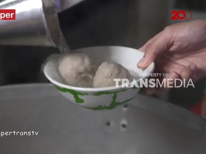 bikin laper: makan bakso dan sate ayam di blok s bikin laper: makan bakso dan sate ayam di blok s