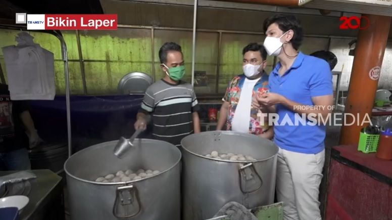 bikin laper: makan bakso dan sate ayam di blok s