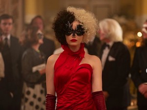 Emma Stone Serupa Joker dalam Cruella