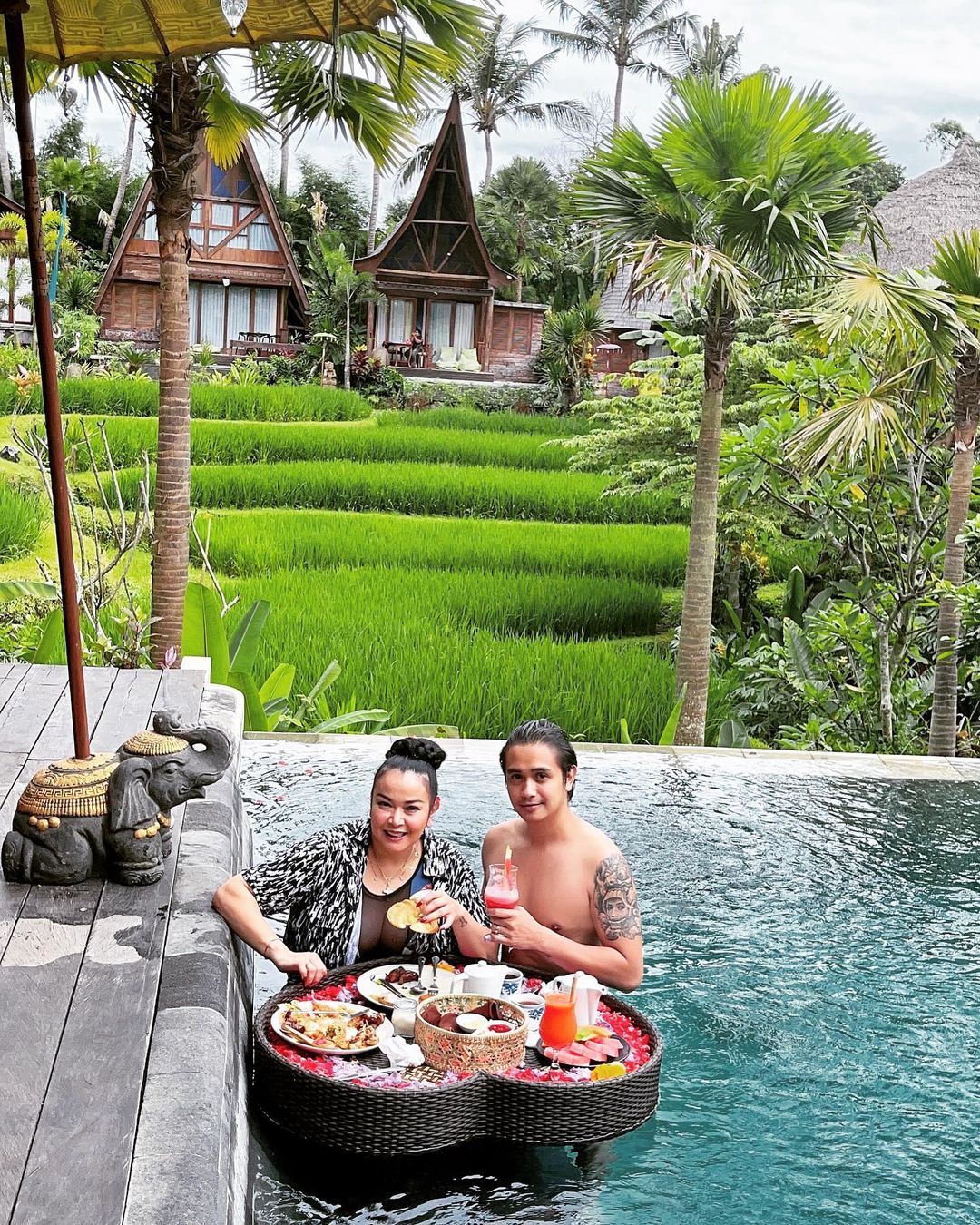 Intip Momen Mesra Jennifer Jill dan Ajun Perwira Saat Makan Bareng