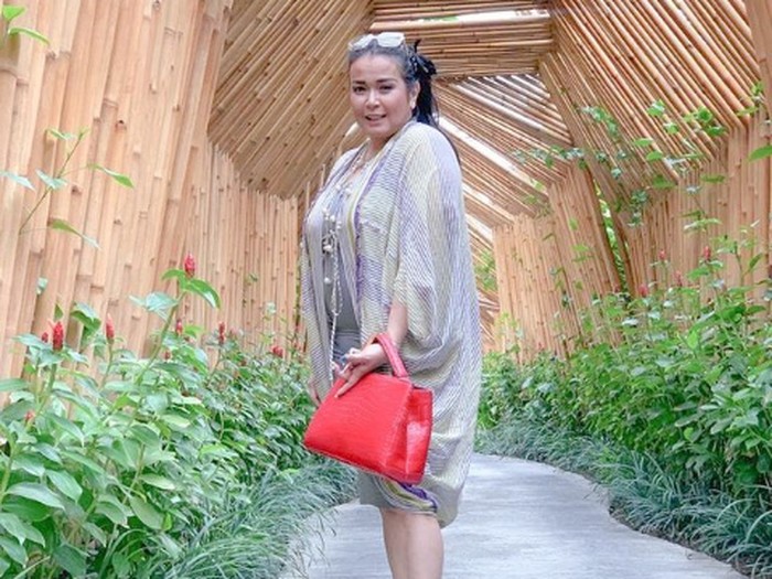 Gaya OOTD Jennifer Jill.