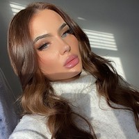 Wanita 24 tahun tersebut pertama kali terpikir untuk melamar jadi supir setelah melihat iklan lowongannya di balik kendaraan umum. Meski senang bisa diterima, Jodie mengeluhkan banyaknya komentar kurang menyenangkan mengenai penampilan terutama dari para pria. Foto: Instagram @jodieleighthebusdriver_