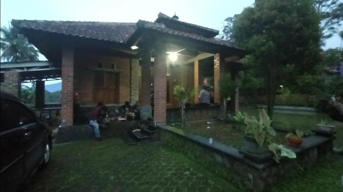 KPK menyita sebuah vila mewah di Sukabumi yang diduga terkait korupsi Edhy Prabowo