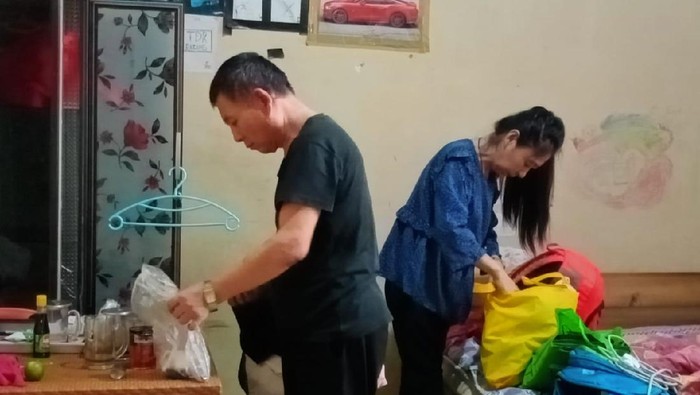 Pasutri yang merupakan WN China diamankan petugas imigrasi kerena tak punya identitas dan izin tinggal