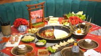 Restoran hot pot terbaru ini masih konsisten menyajikan berbagai menu hot pot khas China yang autentik. Untuk menu makanannya terhitung ada lebih dari 90 menu. Terbagi dari seafood, daging sapi, kambing, babi, ayam, bebek, mie, bakso, wonton hingga sayuran.  Foto: detikFood