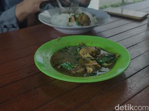 Empuk Berbumbu Rempah Rica-Rica Mentok Lamongan Ini Bikin Nagih