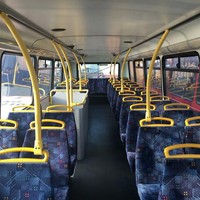 Pilihan lalu jatuh kepada bus tingkat besar atau double decker. Kepraktisan dan mobilitas jadi alasan utama kenapa Charlie dan Luke memilih tinggal di dalam bus. Foto: Instagram/@doubledeckerhome