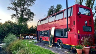 Foto: Bus Tingkat Diubah Jadi Rumah, Seperti Ini Hasilnya
