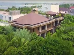 10 Potret Rumah Mewah Jennifer Jill, Ada Jacuzzi Sampai Kaca Anti Peluru