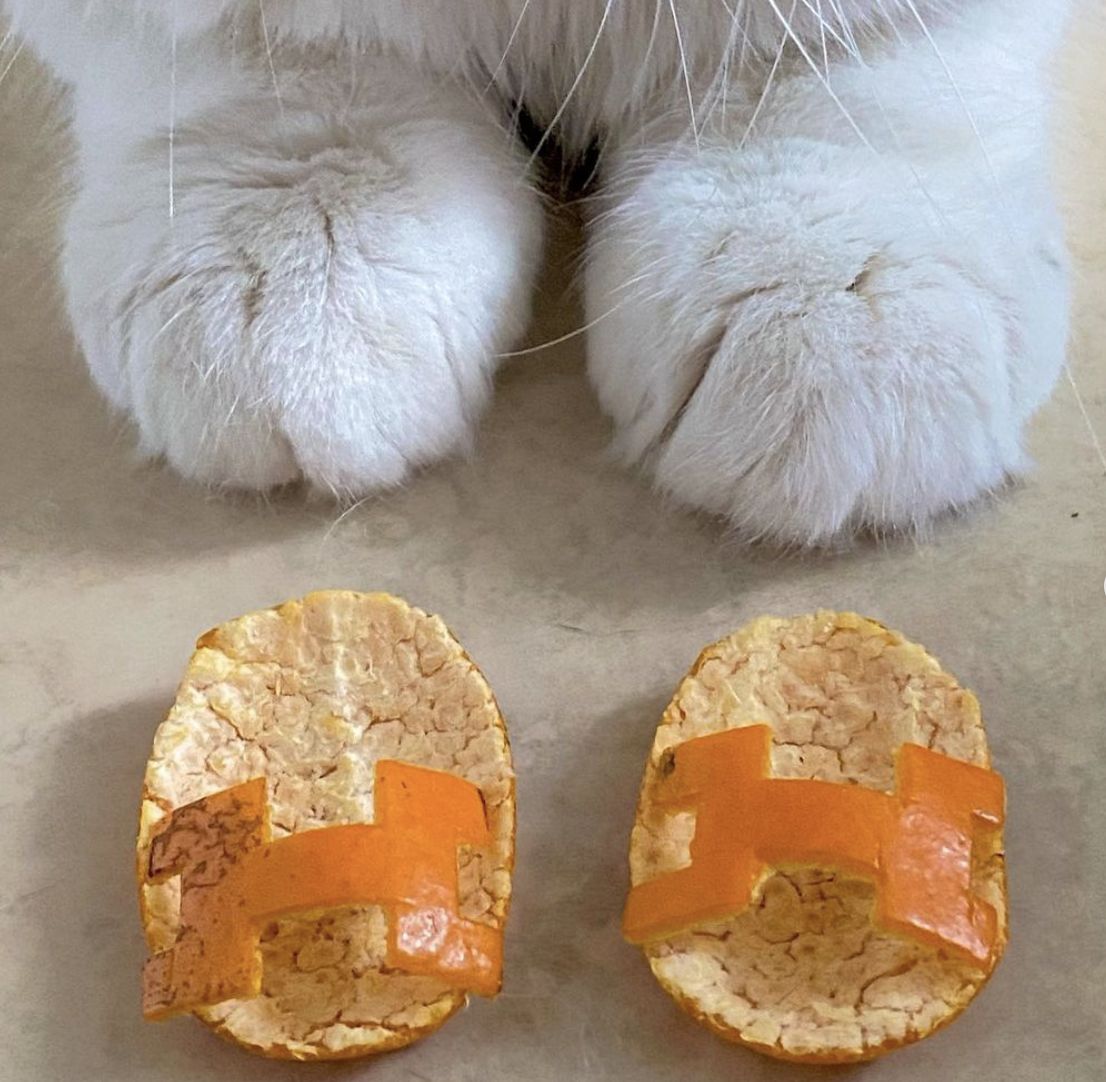 Tren Replika Sandal Hermes dari Kulit Jeruk Ini Bikin Gemas