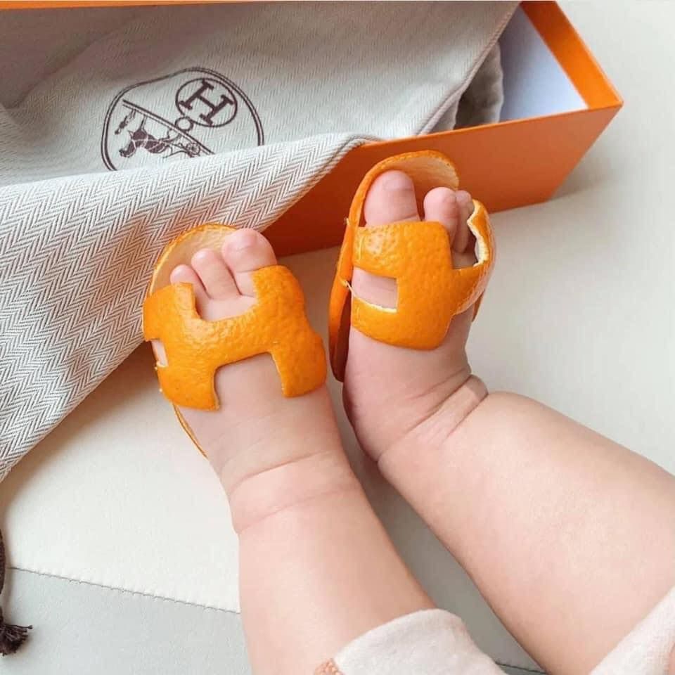 Tren Replika Sandal Hermes dari Kulit Jeruk Ini Bikin Gemas