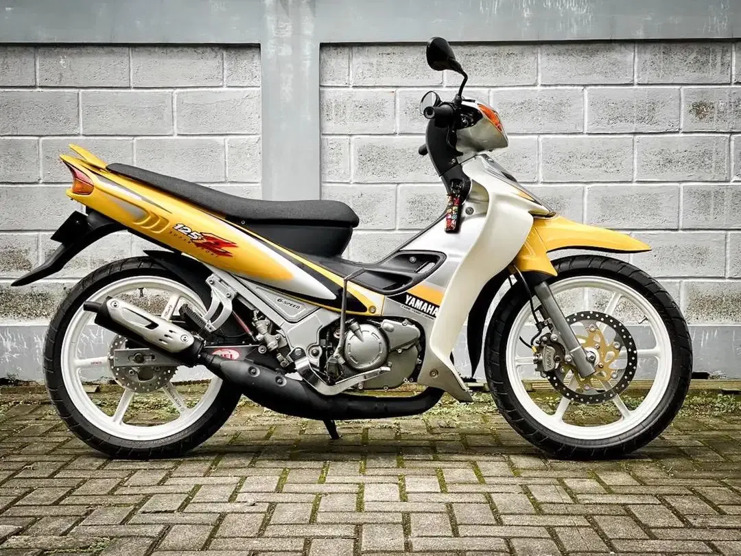 Motor bebek Yamaha 125Z ini dijual Rp 125 Juta. Motor ini punya mesin 2 tak 125 cc.
