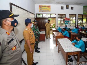Ribuan Sekolah di Banyuwangi Mulai Belajar Tatap Muka Terbatas