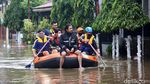 Banjir Setinggi Perut Rendam Jatibening Permai Bekasi