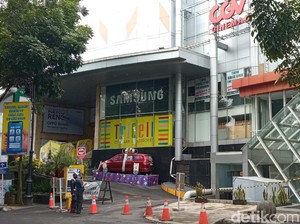 Basement Gedung BEC Bandung Terbakar, 5 Orang Terluka