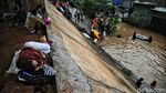 Begini Kondisi Pengungsi Banjir di Cipinang Melayu